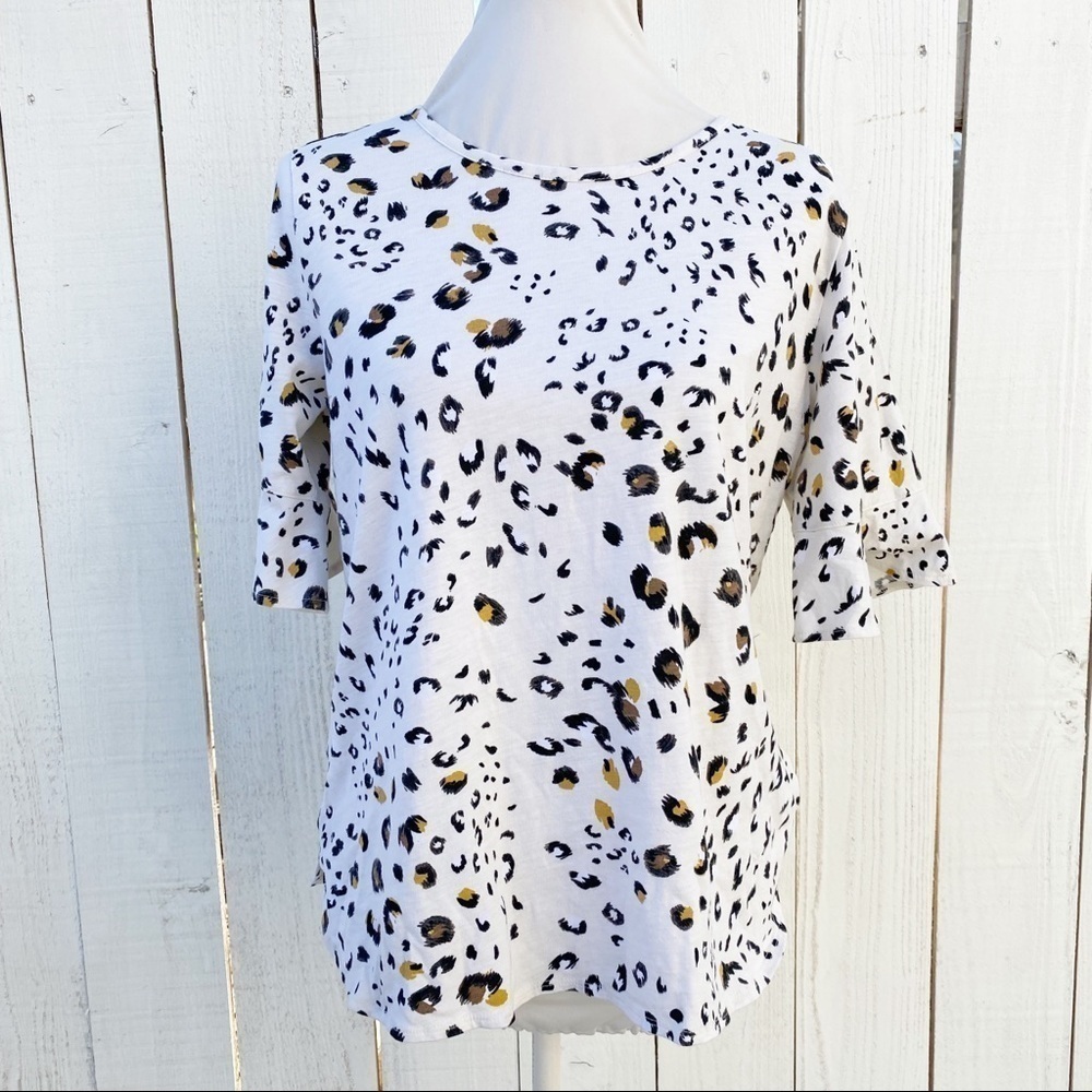 Animal‎ print bell split sleeve Size Medium